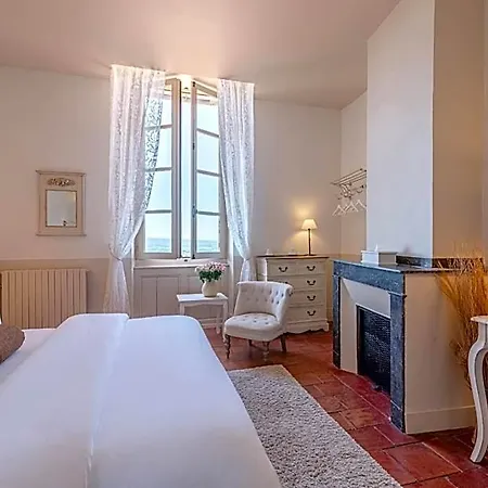 Otel Cap De Castel 3*