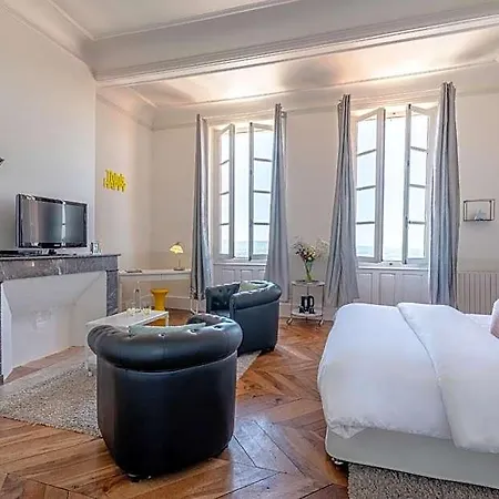 Otel Cap De Castel 3*
