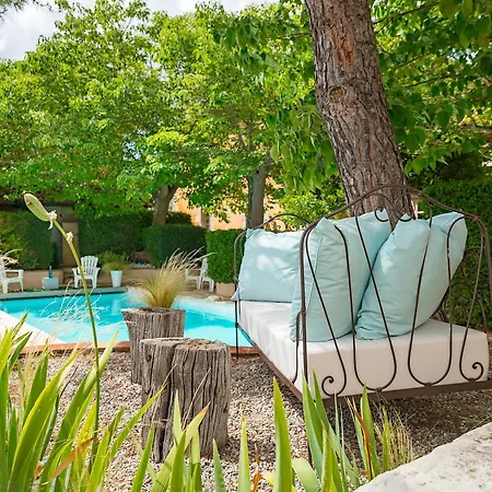 מלון Cap De Castel 3*